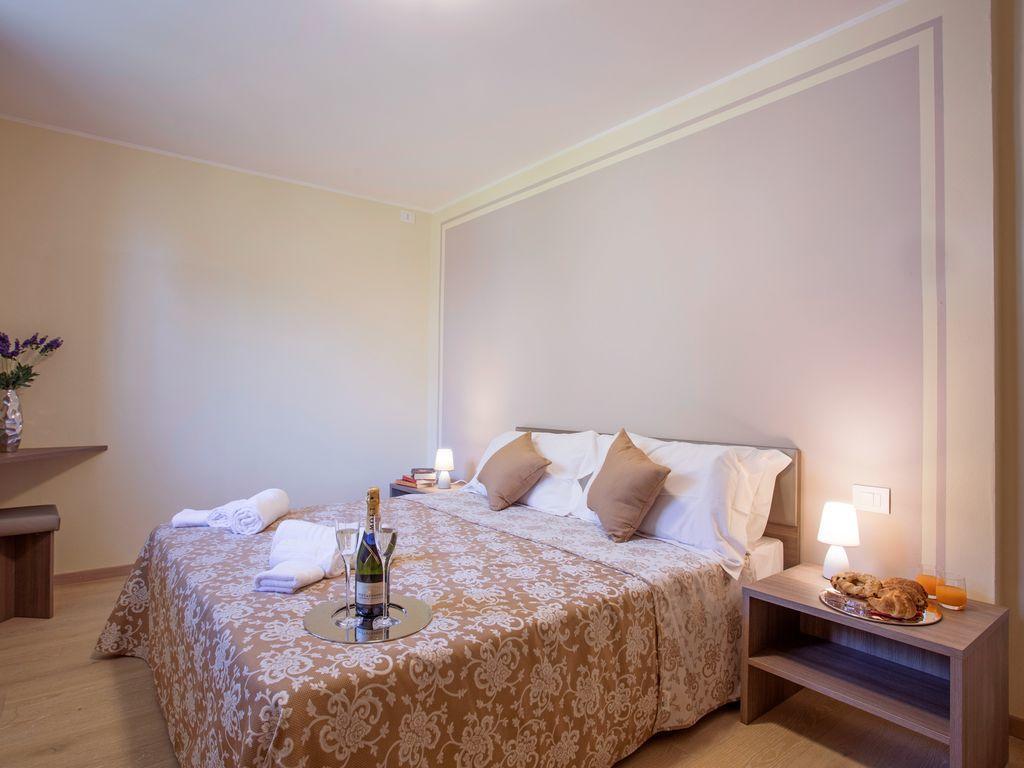 Ossuccio Grande C Home With Pool Sleeps 12 By Italian Apartments Como Exteriör bild
