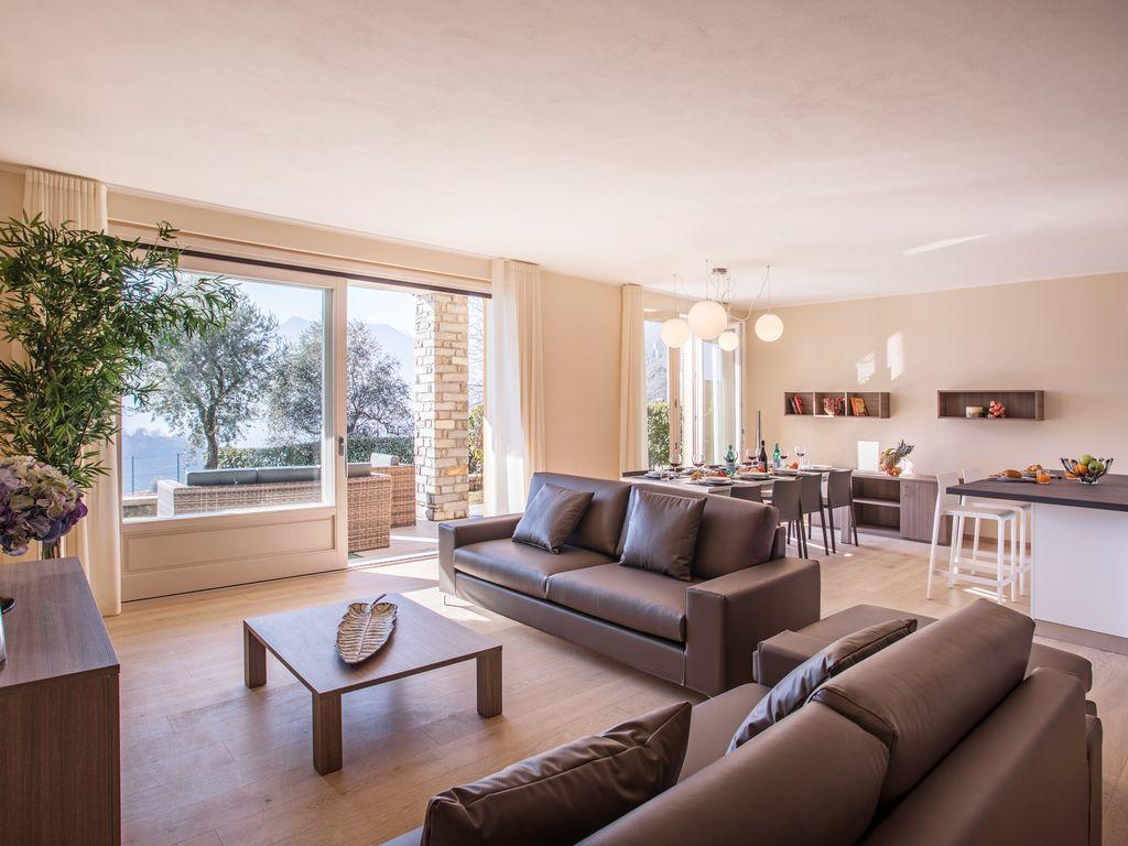 Ossuccio Grande C Home With Pool Sleeps 12 By Italian Apartments Como Exteriör bild