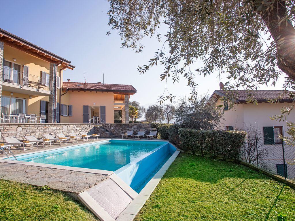 Ossuccio Grande C Home With Pool Sleeps 12 By Italian Apartments Como Exteriör bild