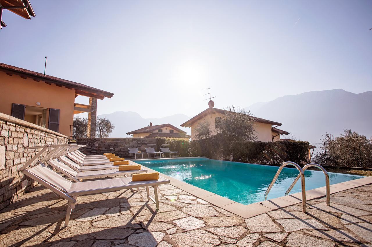 Ossuccio Grande C Home With Pool Sleeps 12 By Italian Apartments Como Exteriör bild