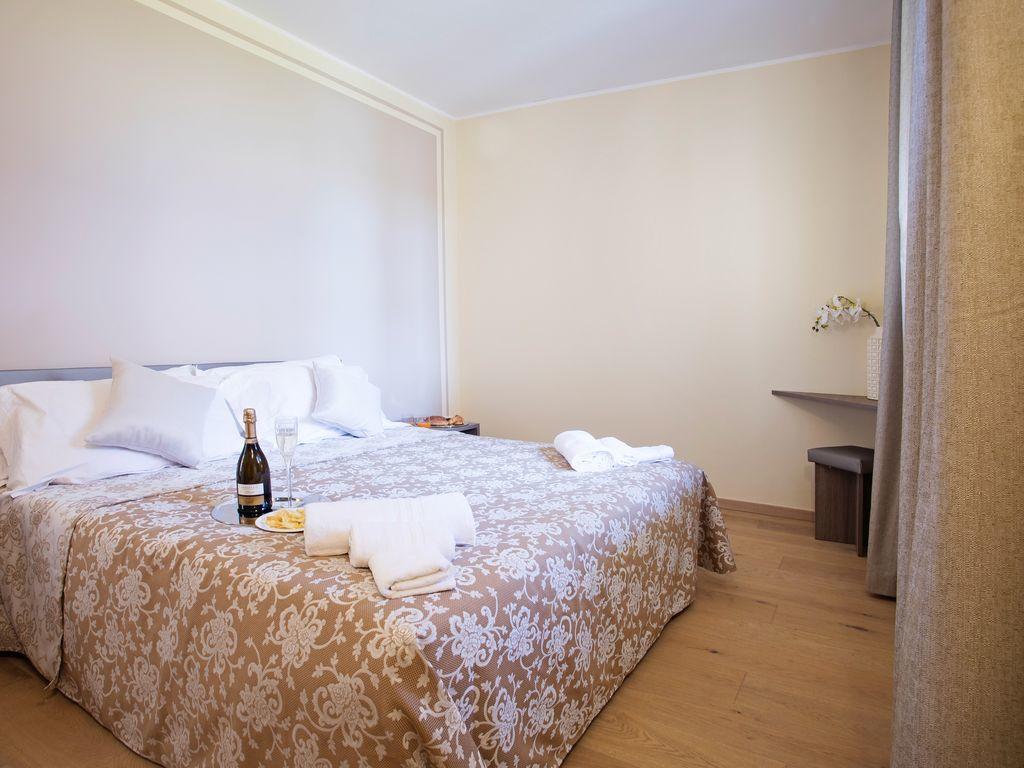 Ossuccio Grande C Home With Pool Sleeps 12 By Italian Apartments Como Exteriör bild